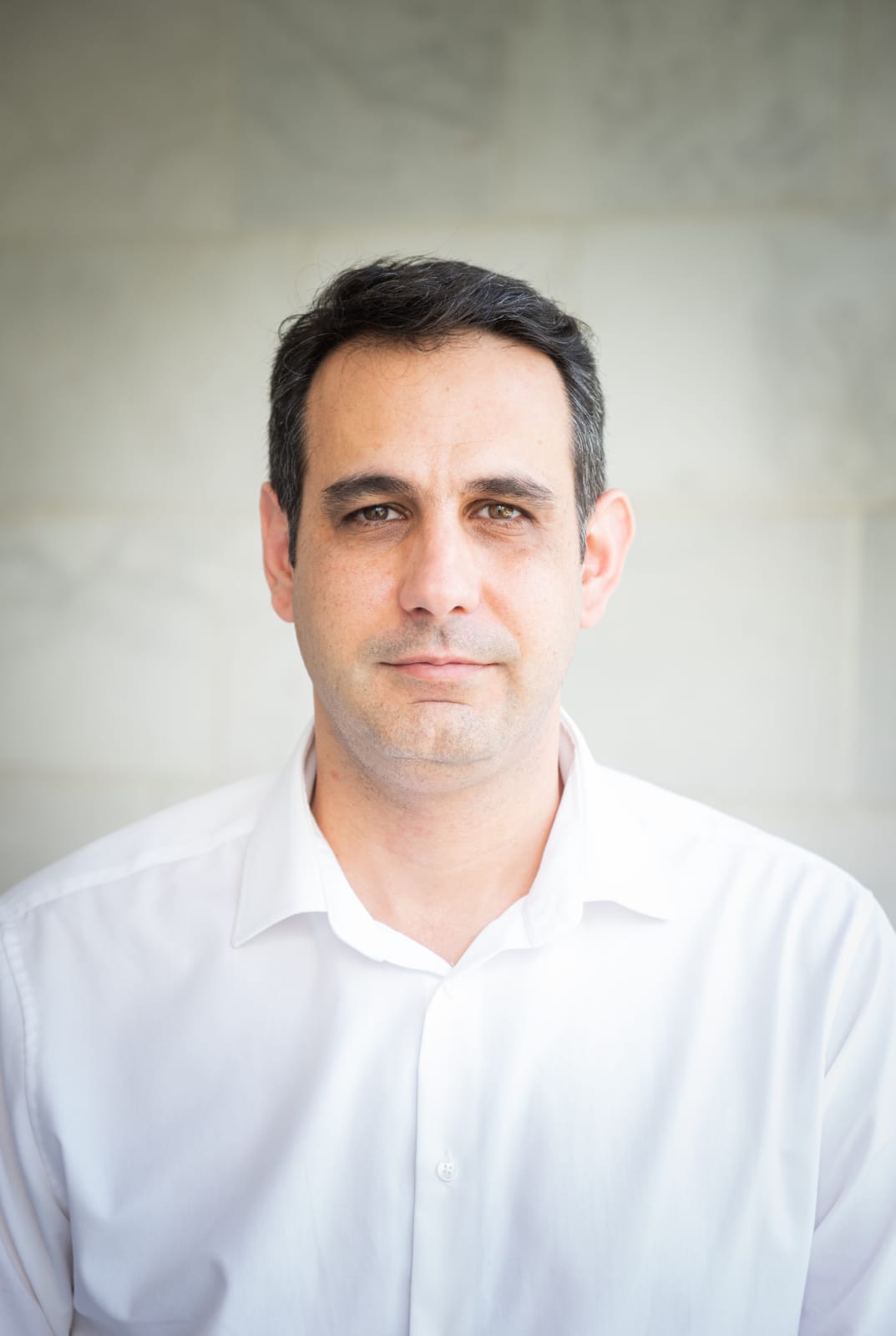 רו"ח יניב ענבר
