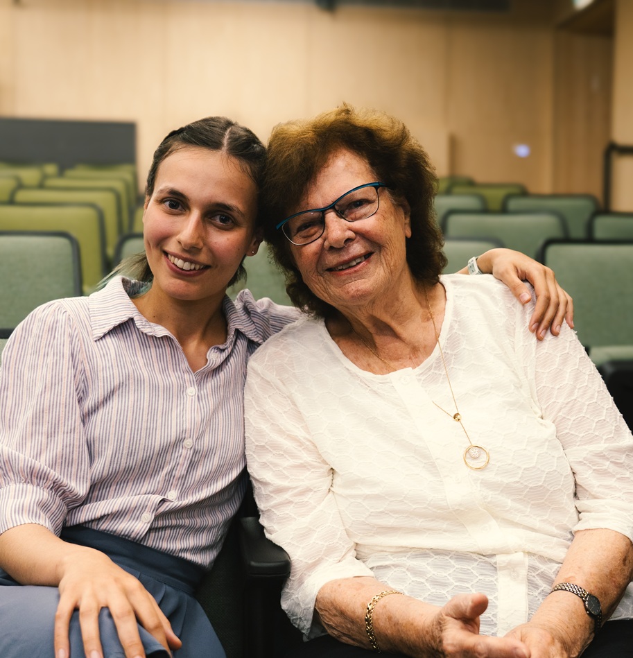 קהילה - הגיל בשלישי